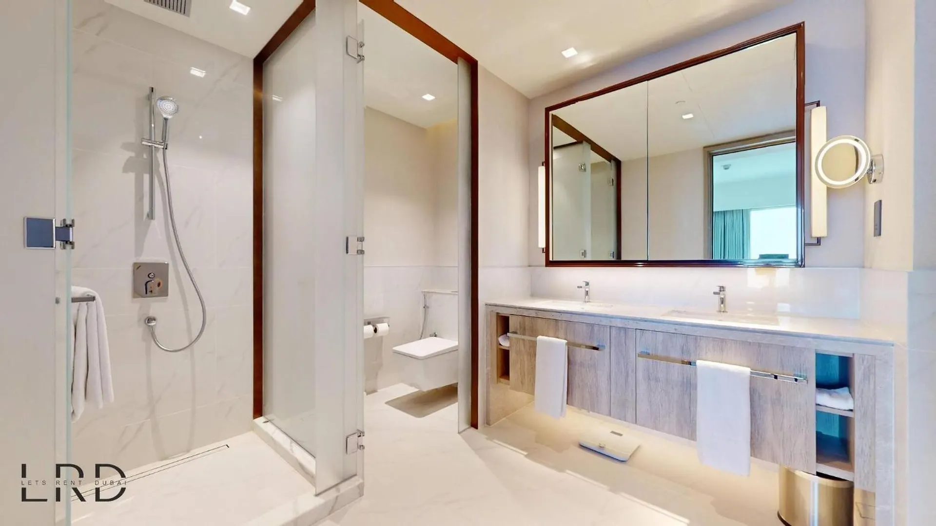 Classy & Cozy 2Br Harbour Point Dubai Apartment