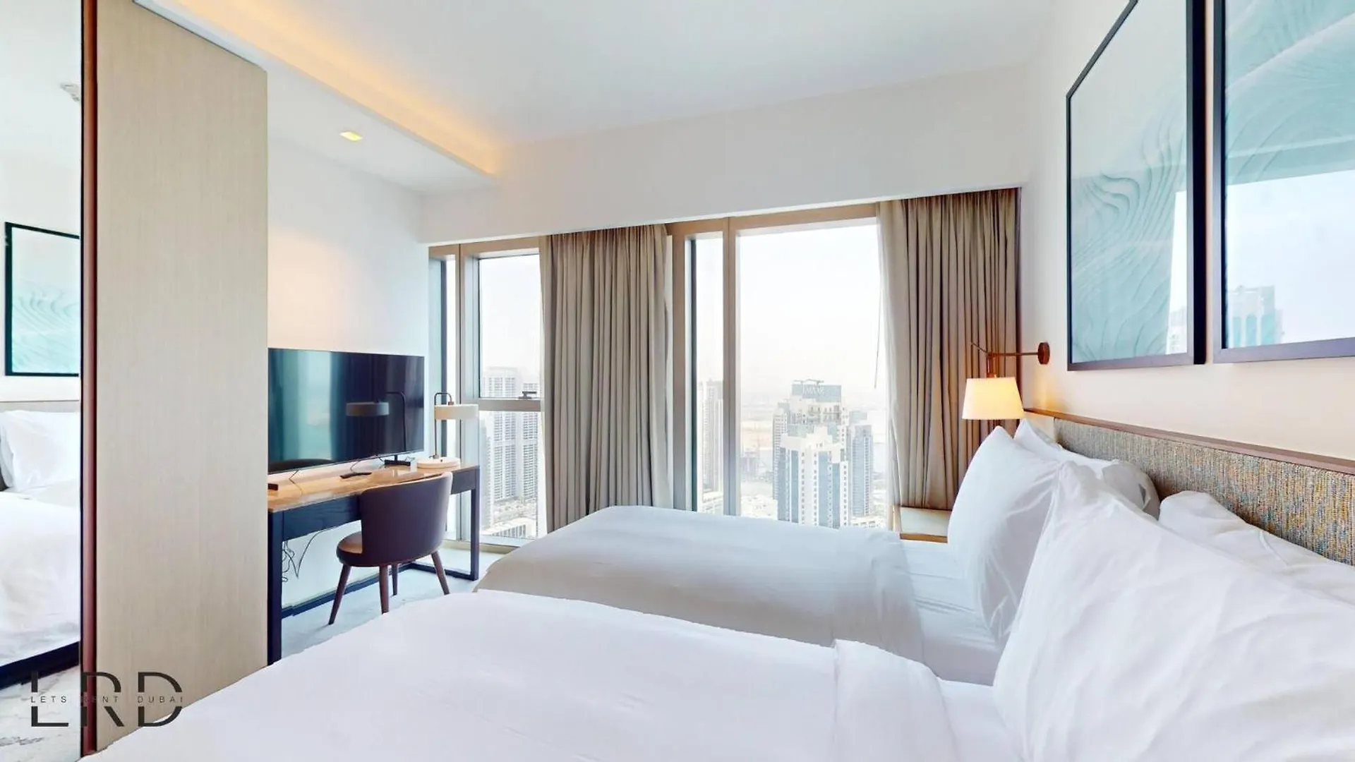 Classy & Cozy 2Br Harbour Point Dubai Apartment